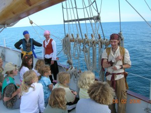 Pirates and kids - Windy